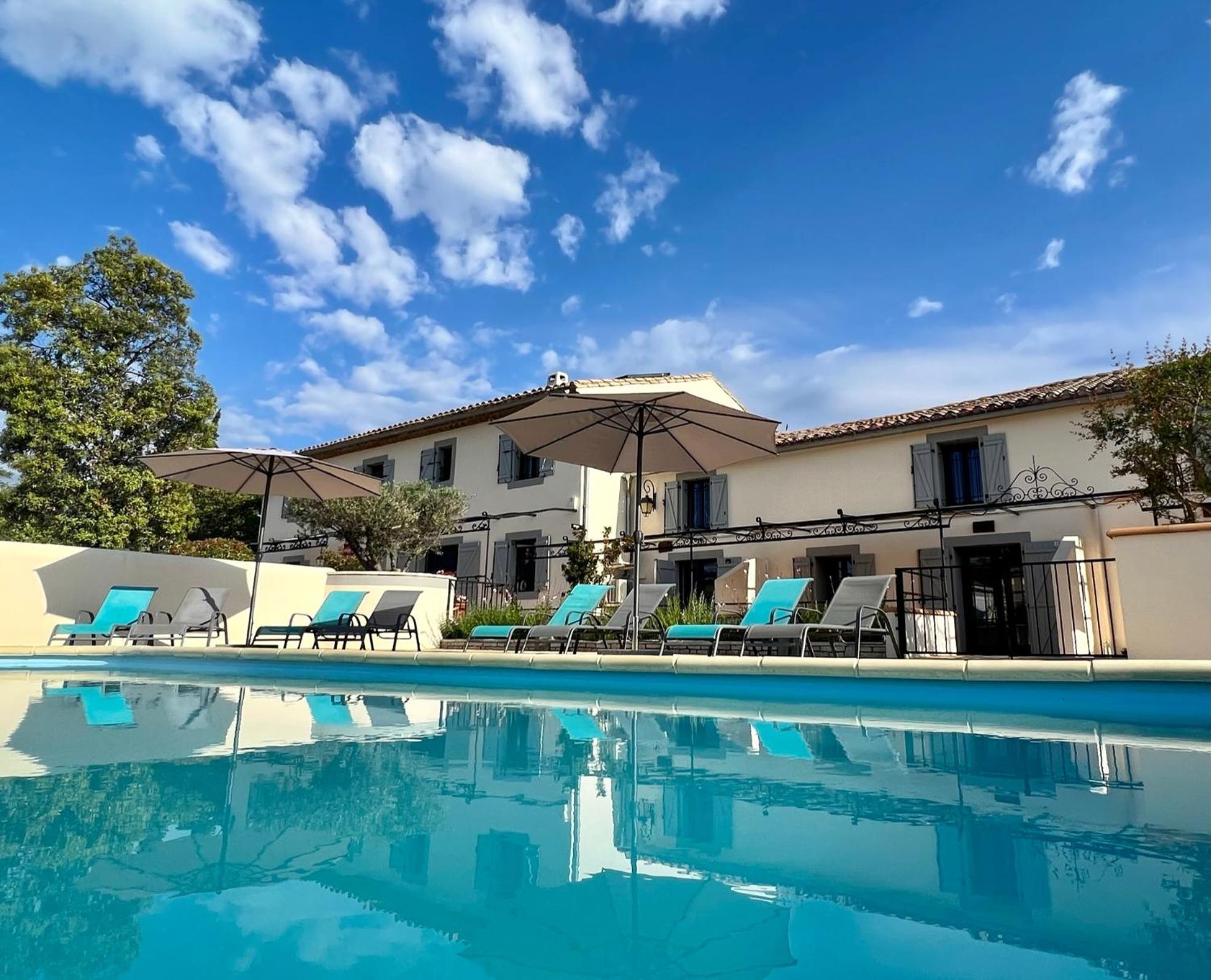 Les Petites Ecuries - Gite Bijou Appartement Marseillette Buitenkant foto